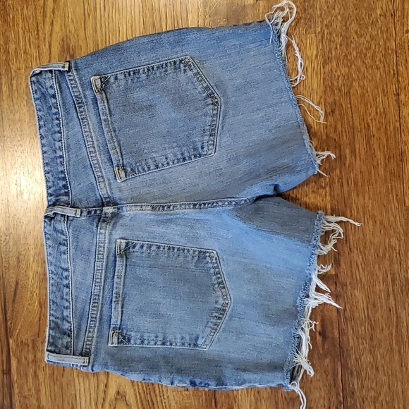 Eddie Bauer Pants - Womens Eddie Bauer medium wash raw hem jean shorts size 6